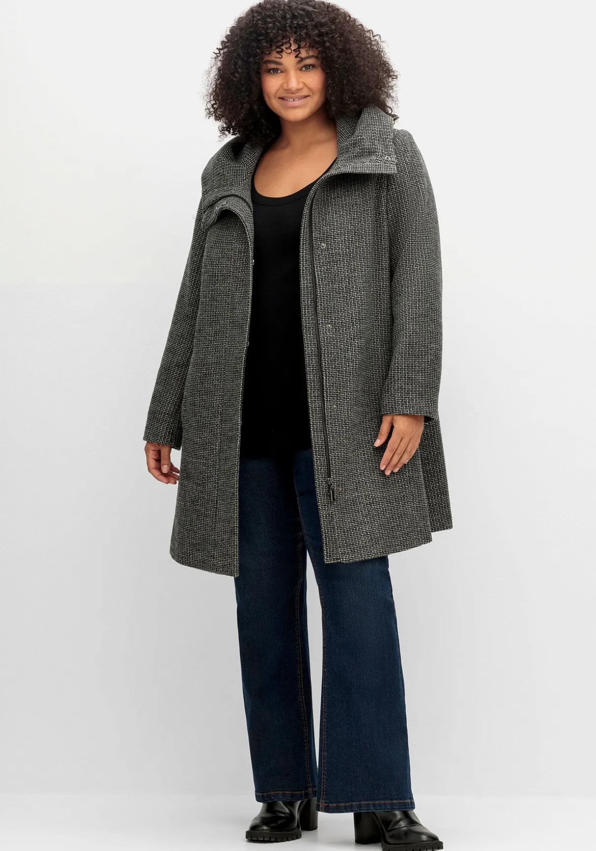 Mantel mit großer Kapuze, in A-Linie, mit Wollanteil