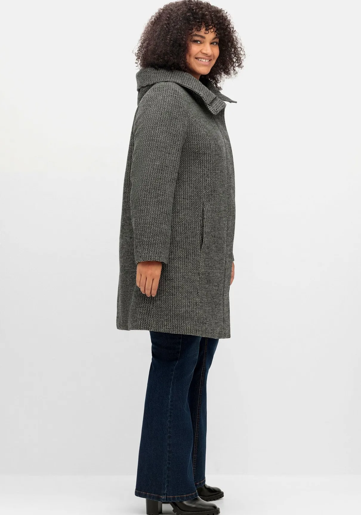 Mantel mit großer Kapuze, in A-Linie, mit Wollanteil