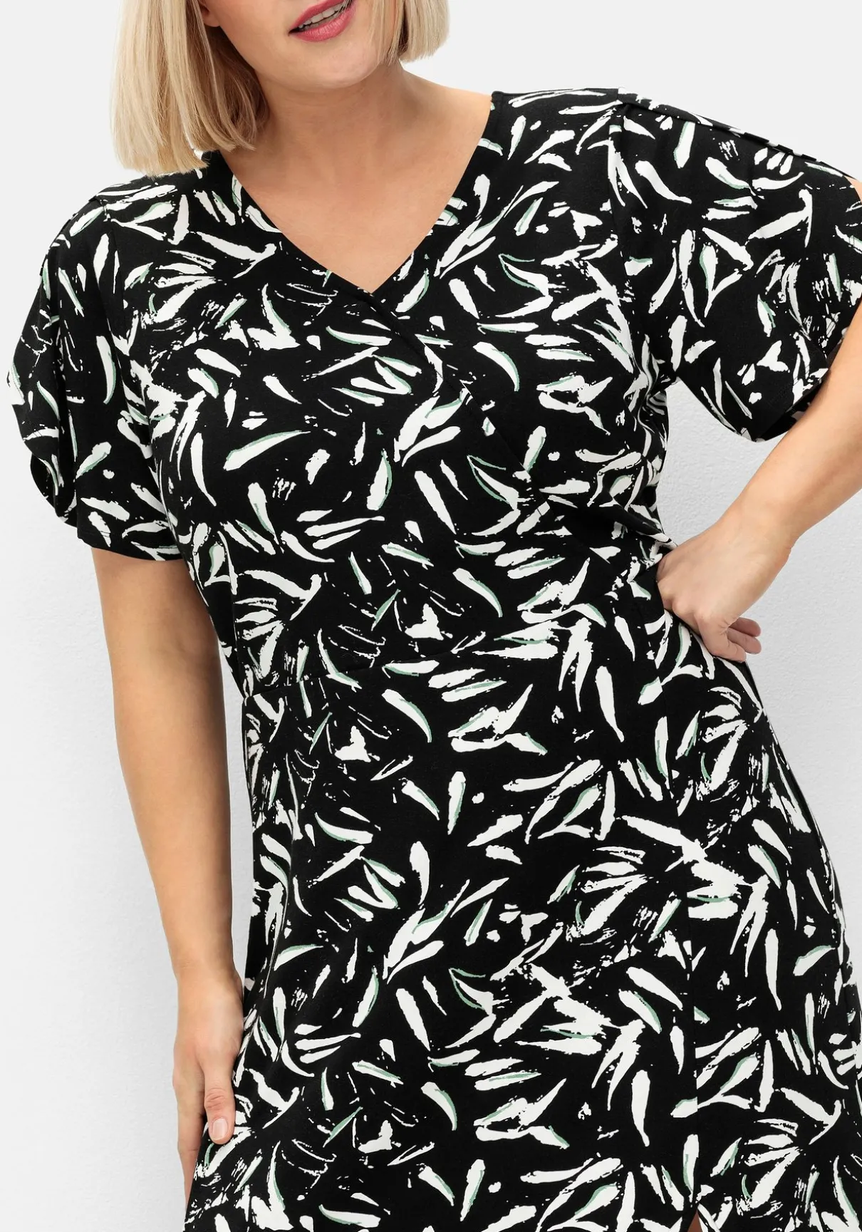 Maxikleid in Wickeloptik, mit hohem Schlitz