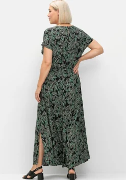 Maxikleid mit Alloverdruck und gesmokter Taille