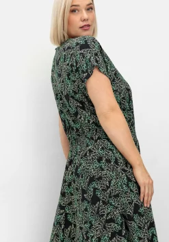 Maxikleid mit Alloverdruck und gesmokter Taille
