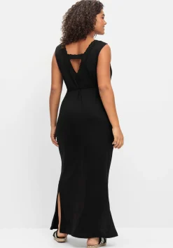 Maxikleid mit Bindegürtel und Rückenausschnitt