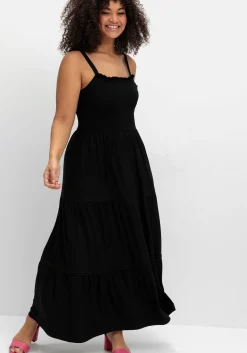 Maxikleid mit Smok-Oberteil und Volantrock