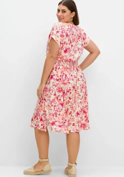 Midikleid mit Smokbund und weitem Rock