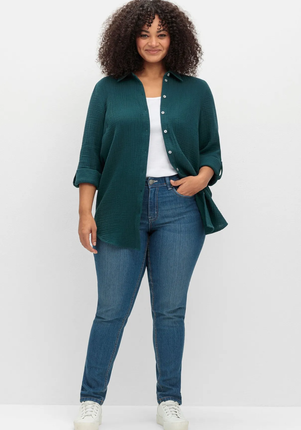 Musselin-Bluse mit Hemdkragen und Krempelärmeln