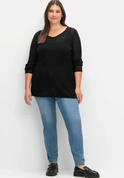 Pullover aus Ajourstrick, in leichter A-Linie