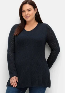 Pullover aus Ajourstrick, in leichter A-Linie