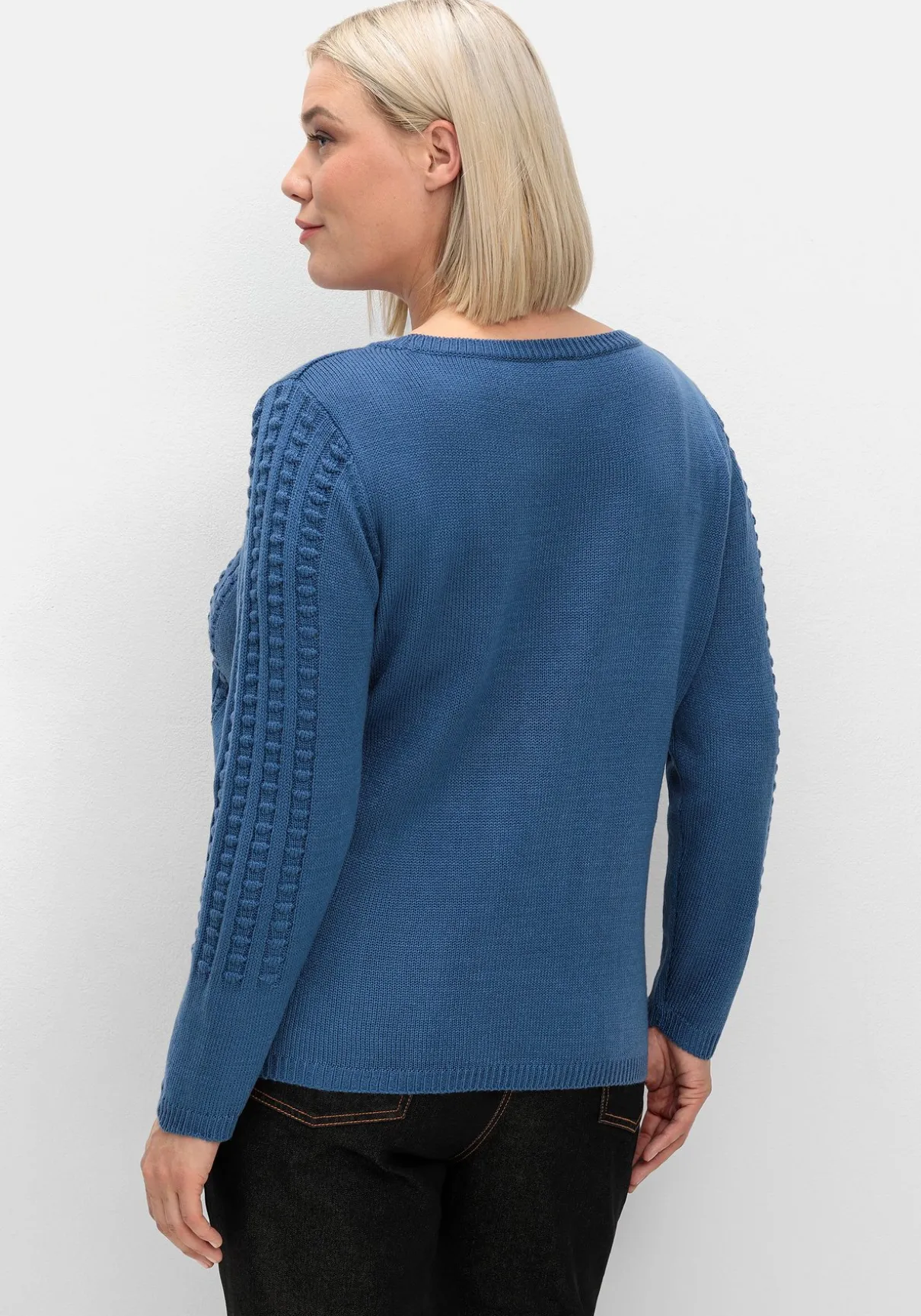 Pullover mit 3D-Strickmuster