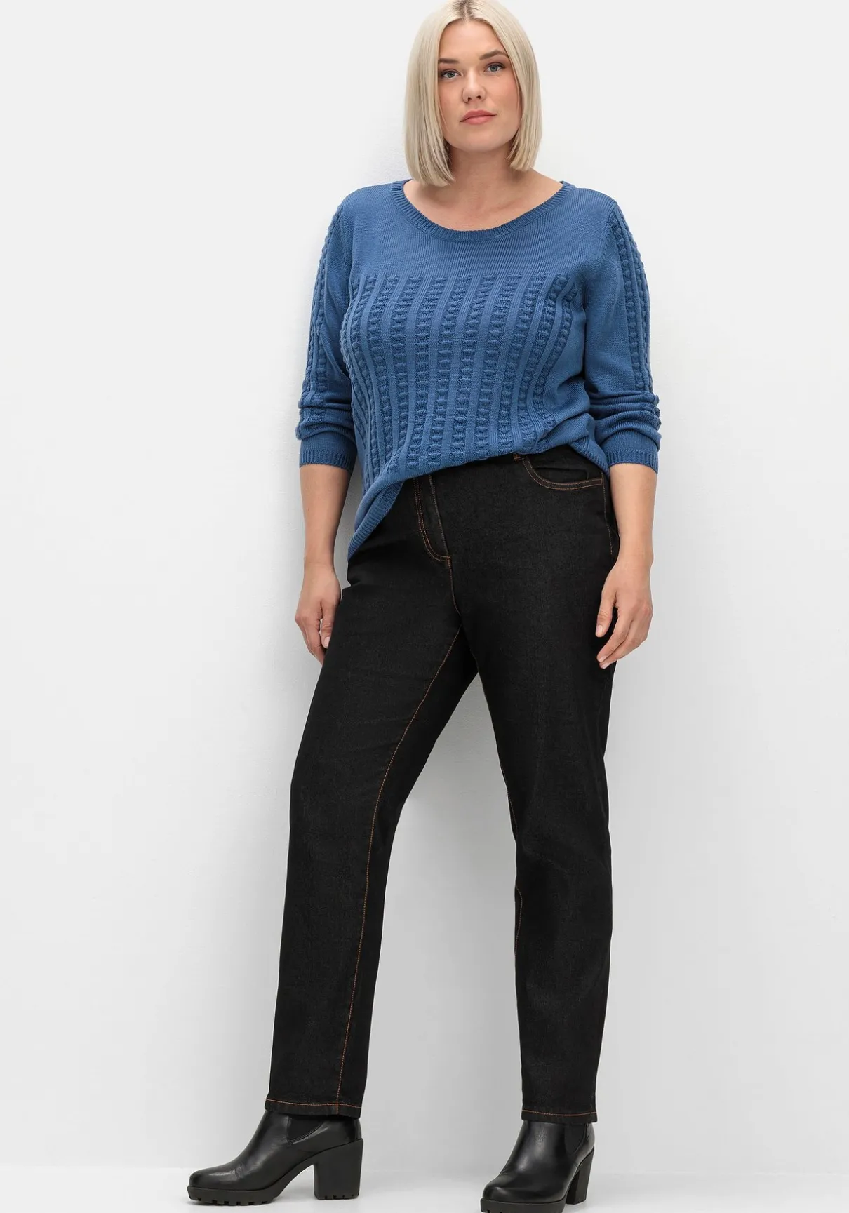 Pullover mit 3D-Strickmuster