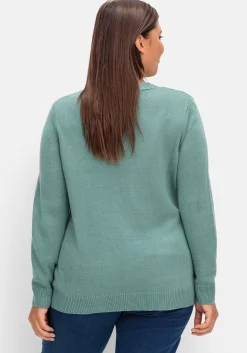 Pullover mit Zopfstrickmuster im Vorderteil