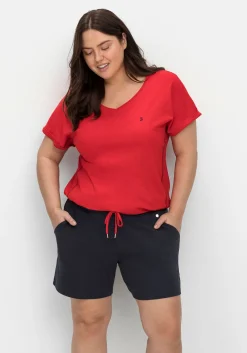 Relaxshorts mit Kontrastdetails, aus weichem Interlock