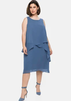 Ärmelloses Cocktailkleid im Lagenlook