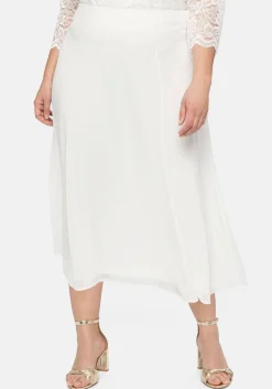 Rock in leicht ausgestellter Form