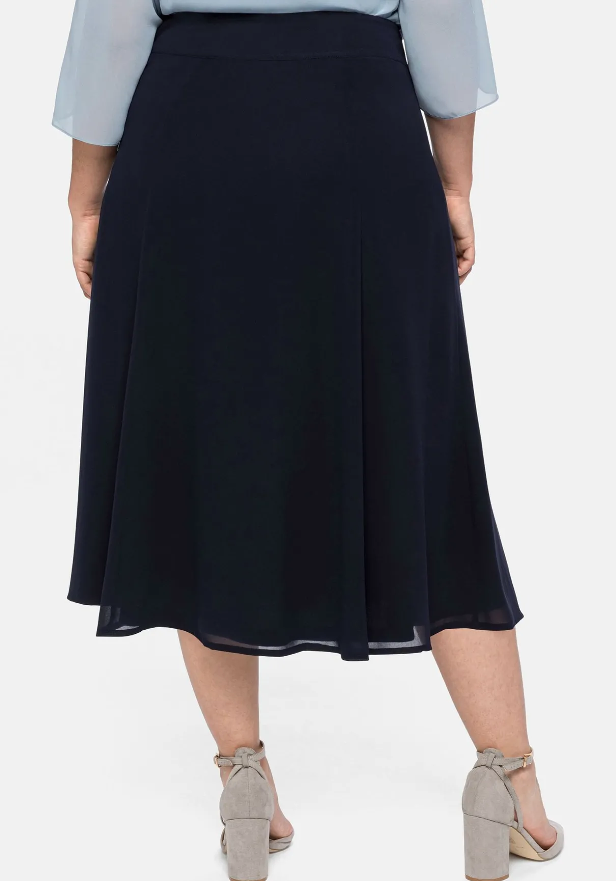 Rock in leicht ausgestellter Form