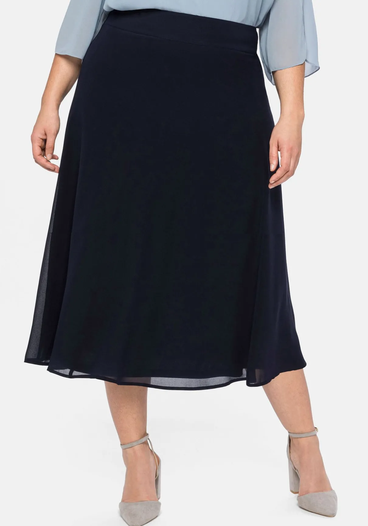 Rock in leicht ausgestellter Form