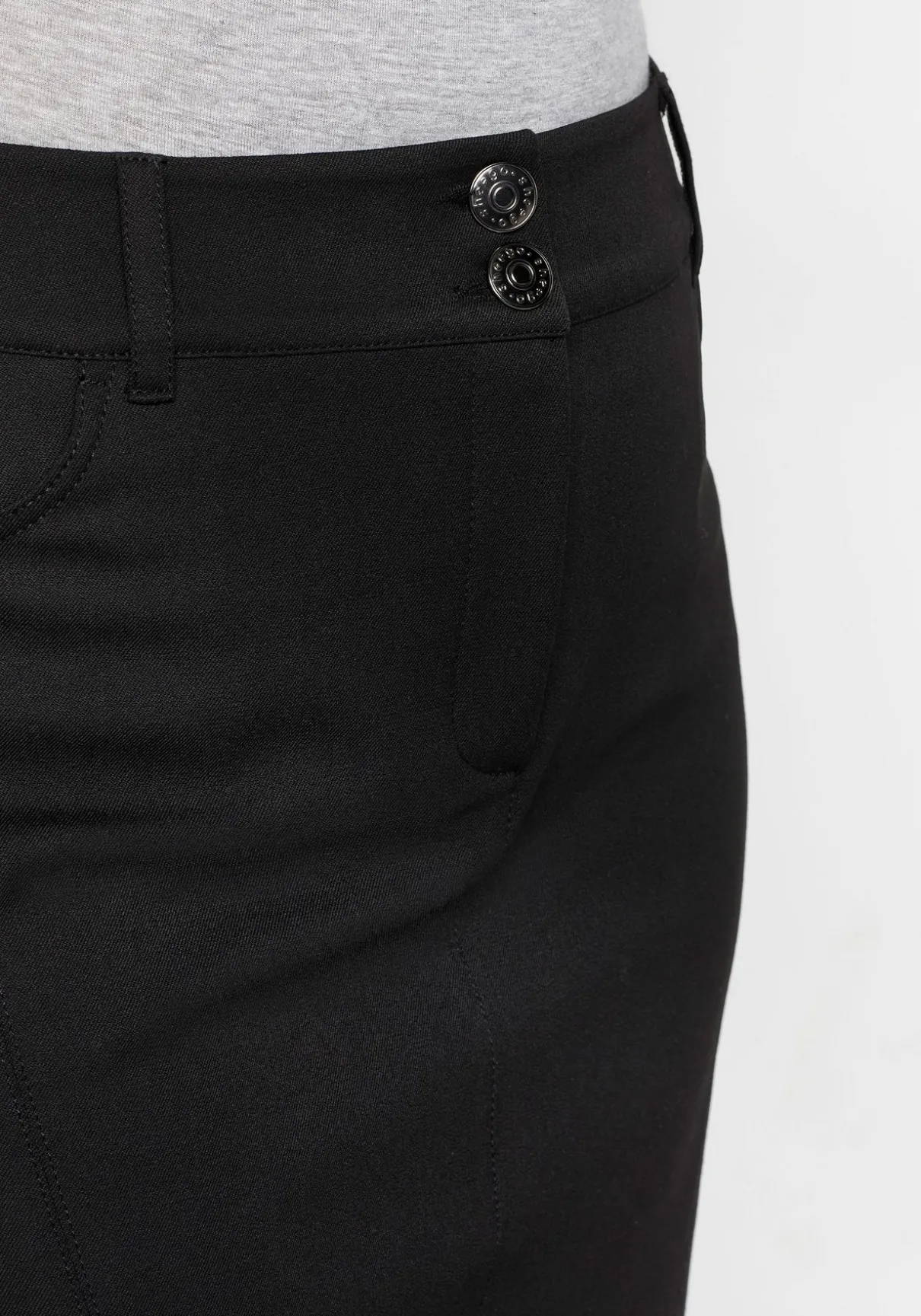 Rock mit Bodyforming-Effekt