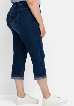 Schmale Caprijeans mit Saumumschlag