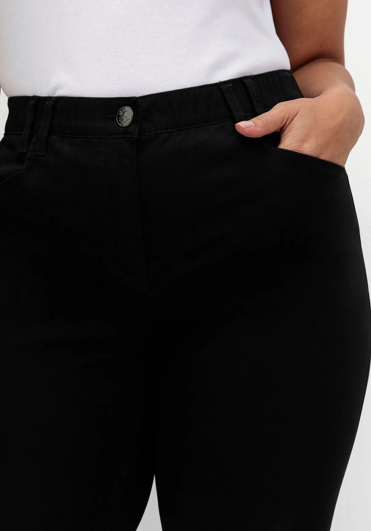 Schmale 7/8-Hose mit Gummibund