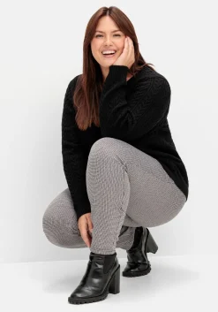 Schmale Hose mit Karomuster und Stretchbund