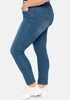 Schmale Jeans im Curvy-Schnitt SUSANNE