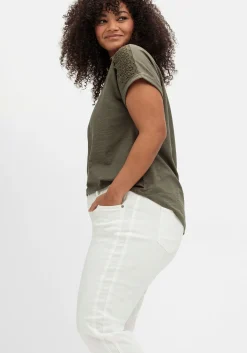 Schmale 7/8-Jeans mit Glitzersteinen am Saum