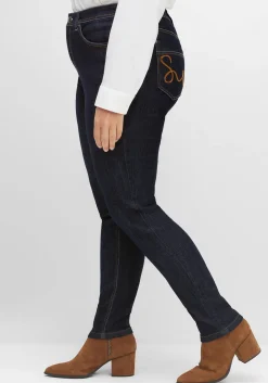 Schmale Jeans mit Kontrastnähten