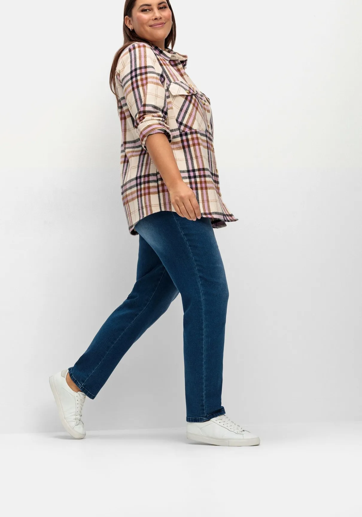 Schmale Jeans mit Rippstrick-Dehnbund