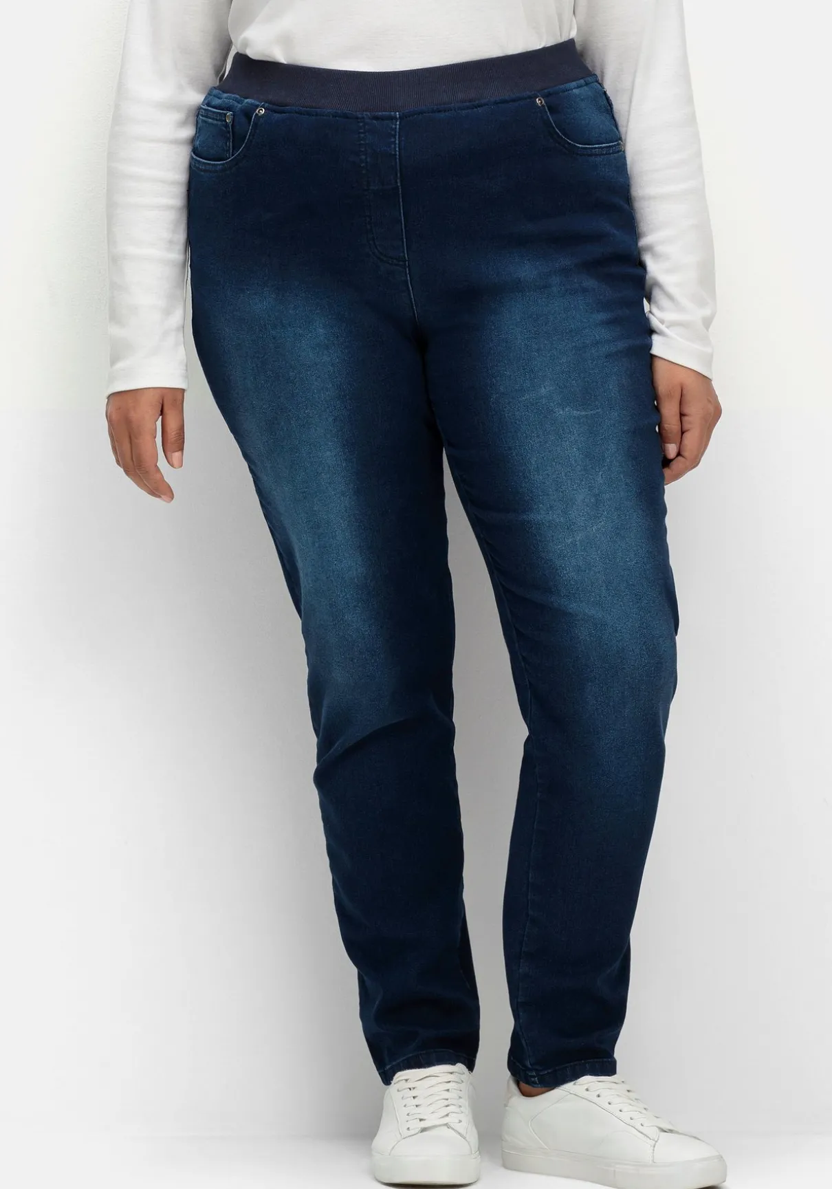 Schmale Jeans mit Rippstrick-Dehnbund
