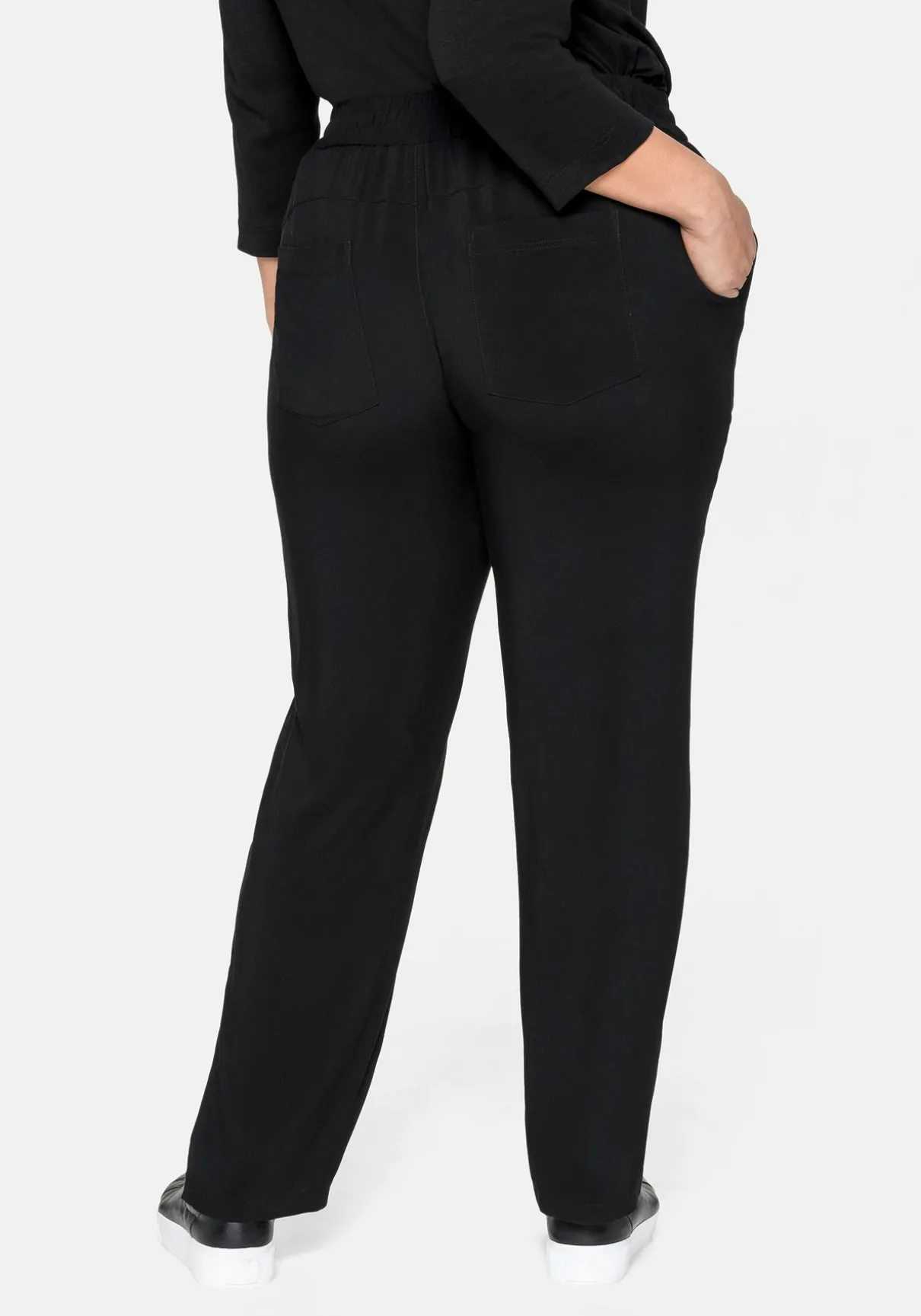 Schmale Joggpants mit Schlupfbund und Eingrifftaschen