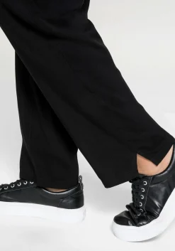 Schmale Joggpants mit Schlupfbund und Eingrifftaschen