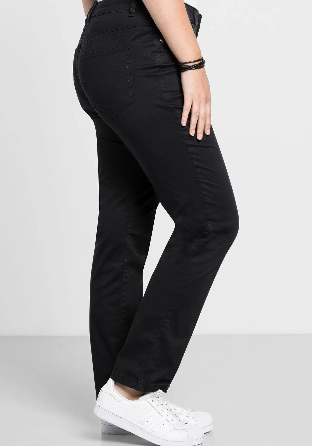 Schmale Stretchhose aus Baumwoll-Twill