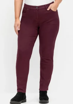 Schmale Twillhose mit Stickerei und Ziernähten