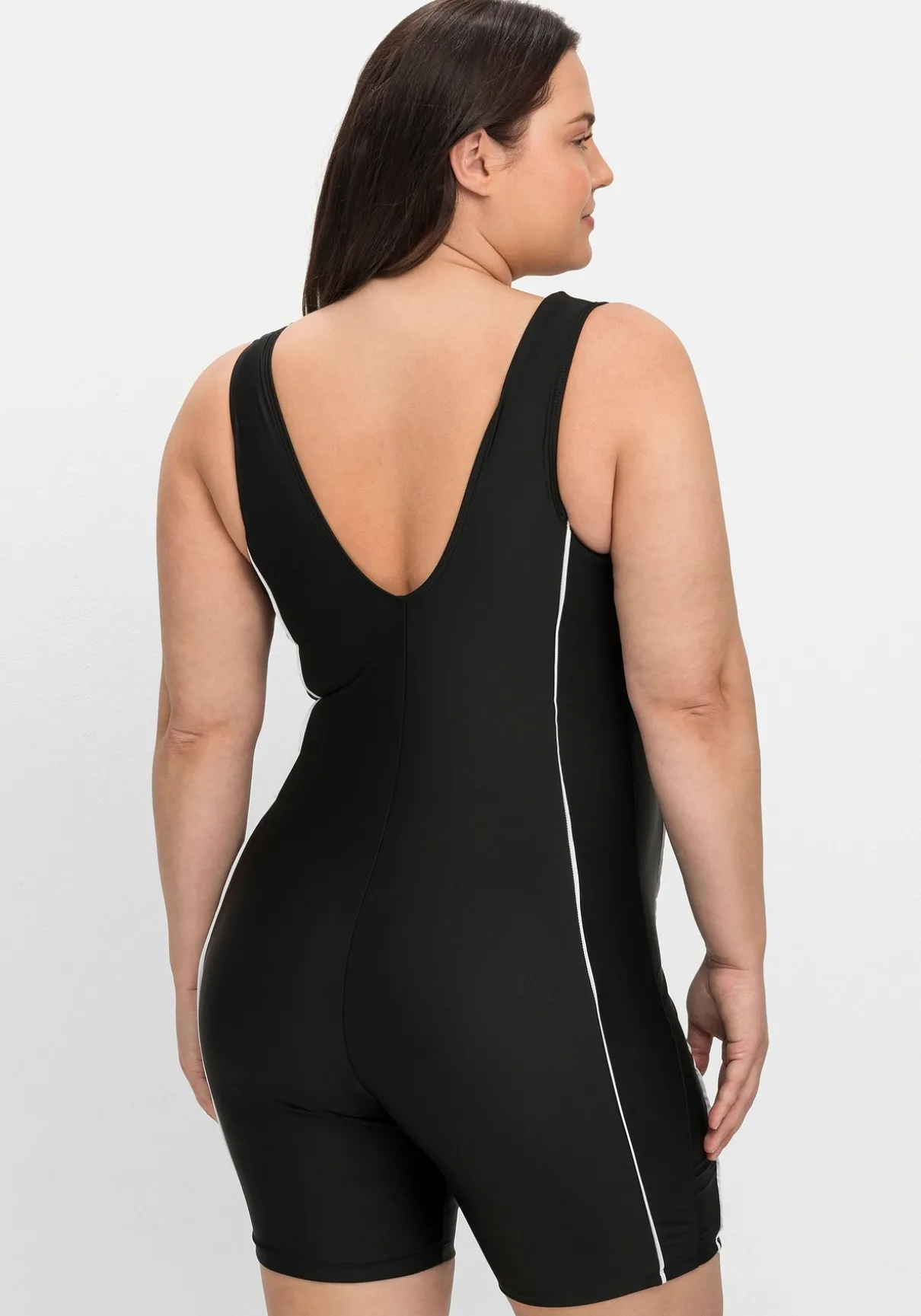 Schwimmanzug mit Reißverschluss und kurzem Bein