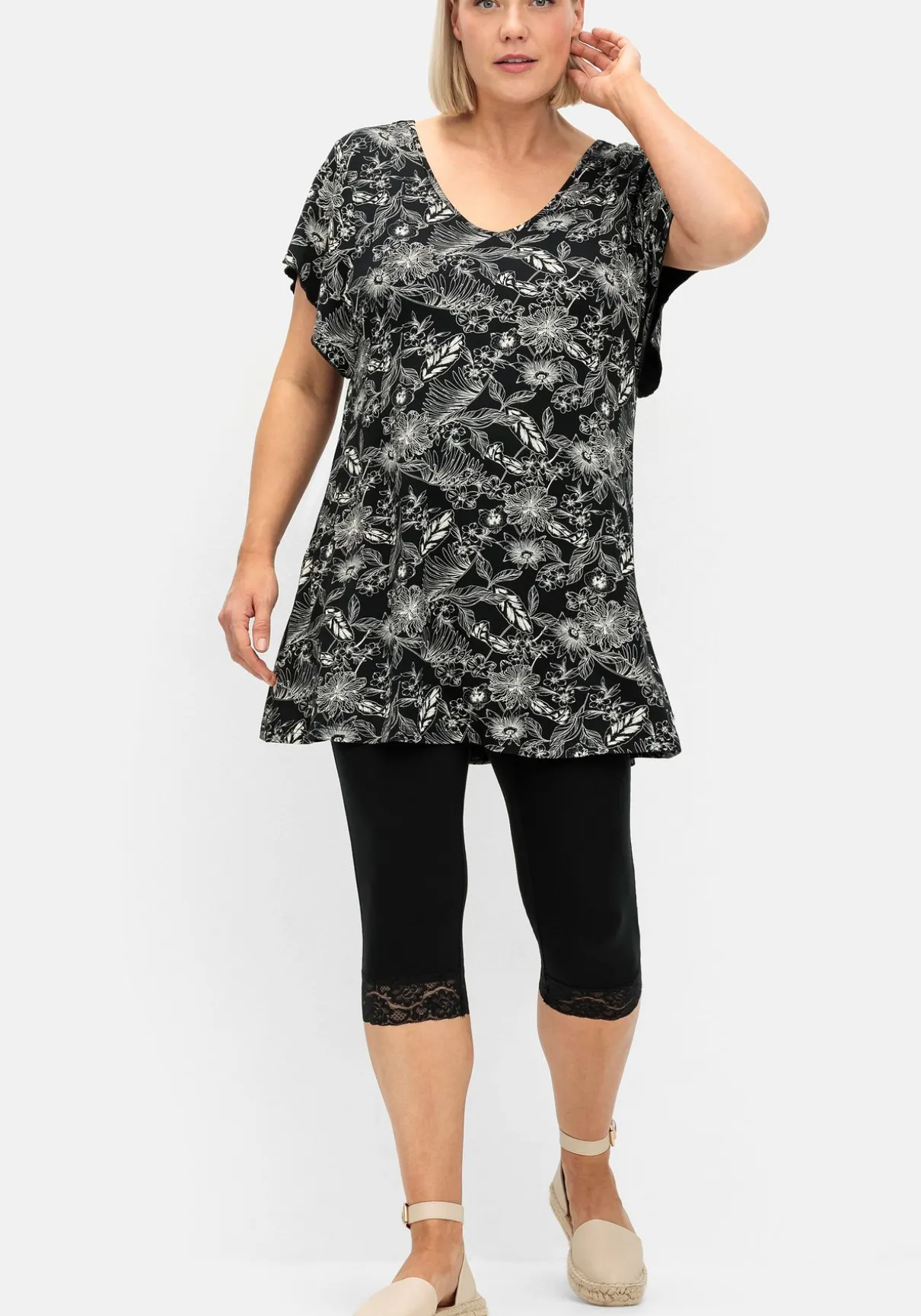 Set aus A-Linien-Shirt und Capri-Leggings