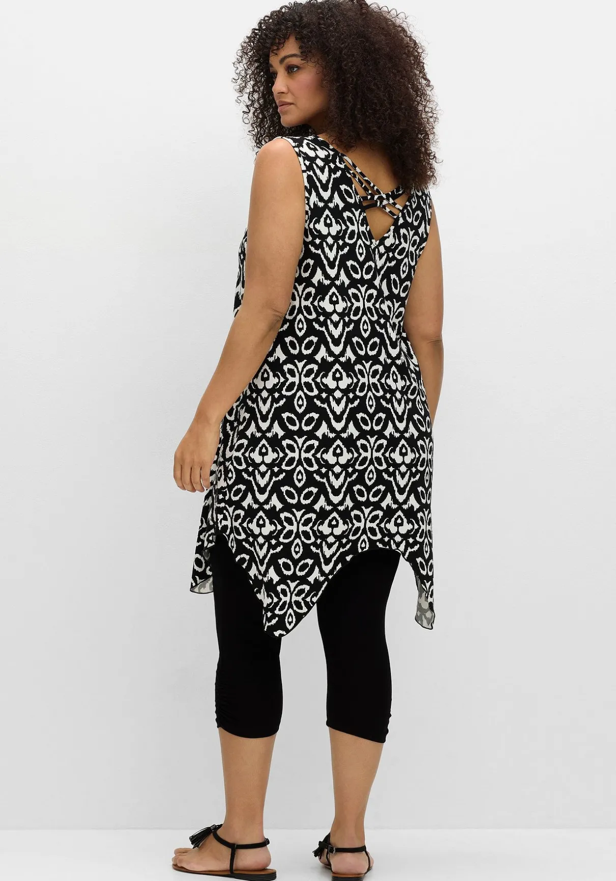 Set aus langem Zipfeltop und Leggings