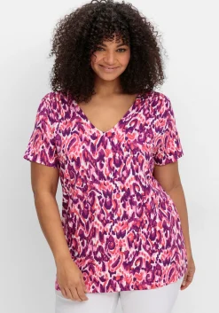 Shirt mit Alloverdruck und V-Ausschnitt