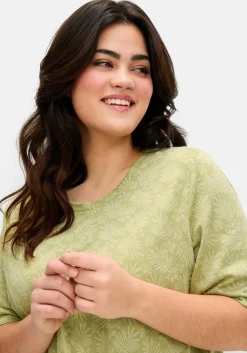 Shirt mit Alloverprint, leicht tailliert