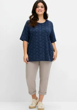 Shirt mit Alloverprint, leicht tailliert