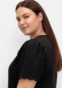 Shirt mit Flügelärmeln und Lochstickerei