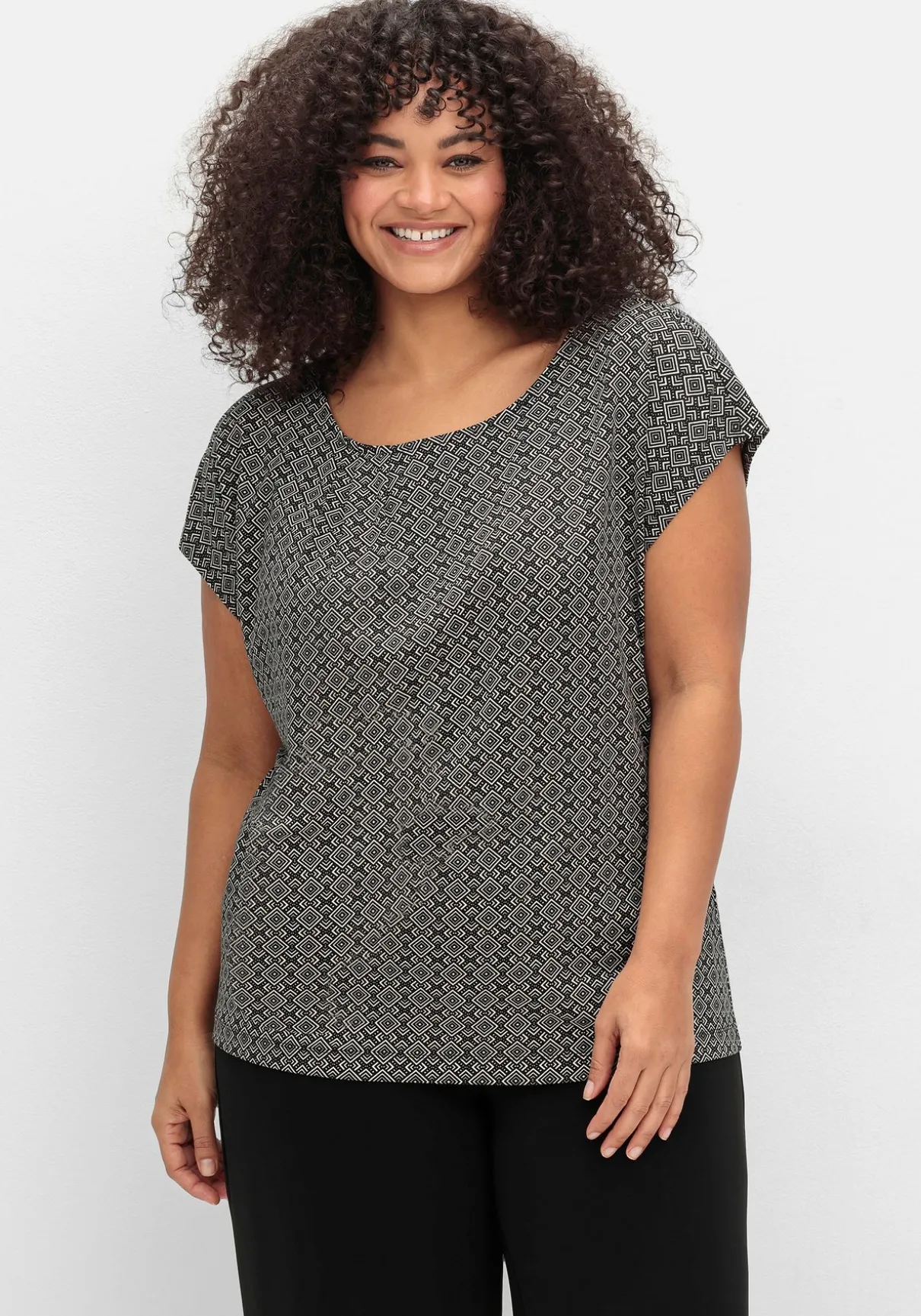 Shirt mit grafischem Minimalprint