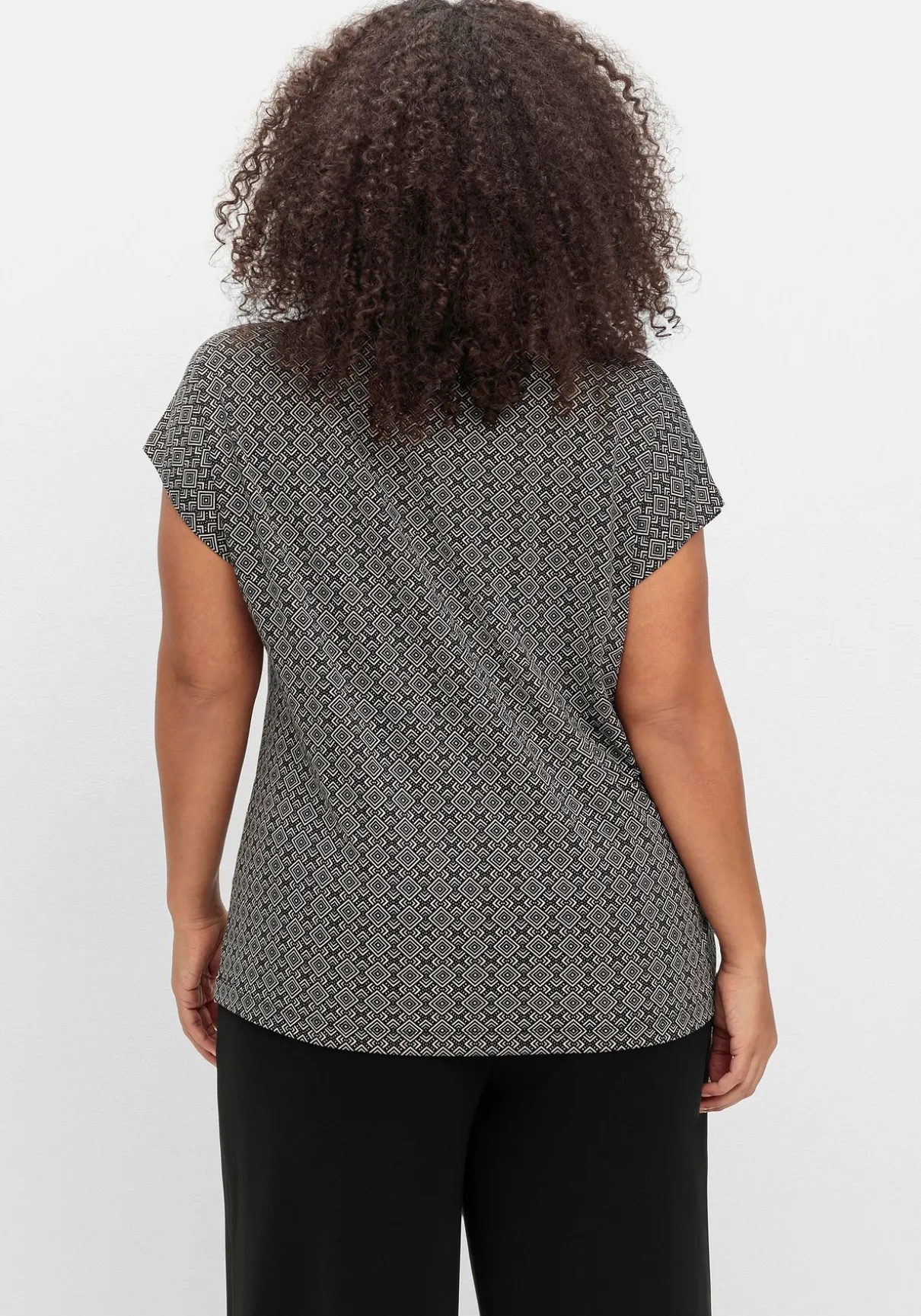 Shirt mit grafischem Minimalprint