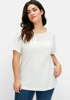 Shirt mit Lochstickerei-Einsatz vorn