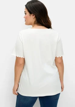 Shirt mit Lochstickerei-Einsatz vorn