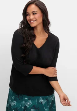 Shirt mit 3/4-Ärmeln und V-Ausschnitt