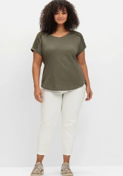 Shirt mit Spitzen-Applikation auf den Schultern