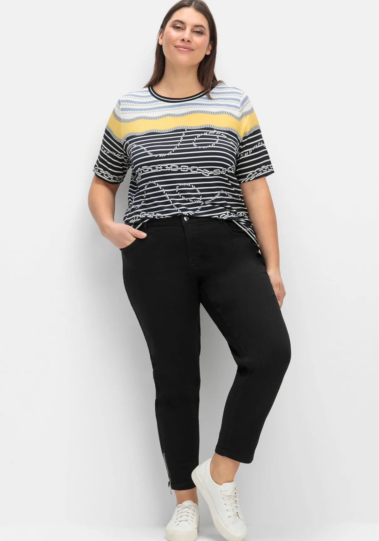 Shirt mit Streifendruck und Kettenmotiven