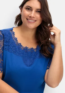 Shirt mit transparentem Spitzenbesatz