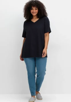 Shirt mit V-Ausschnitt, aus leichtem Jersey