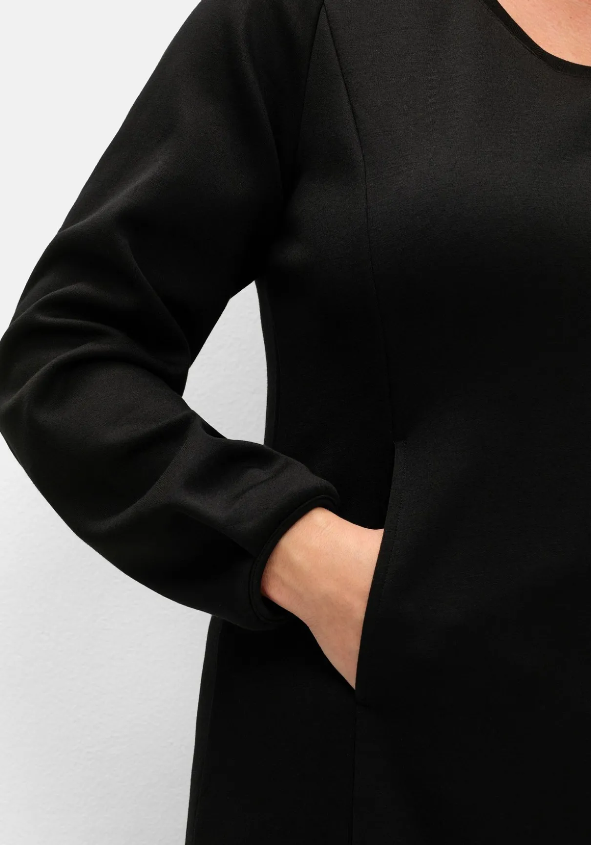 Shirtkleid in schwerer Qualität, mit Raffung hinten