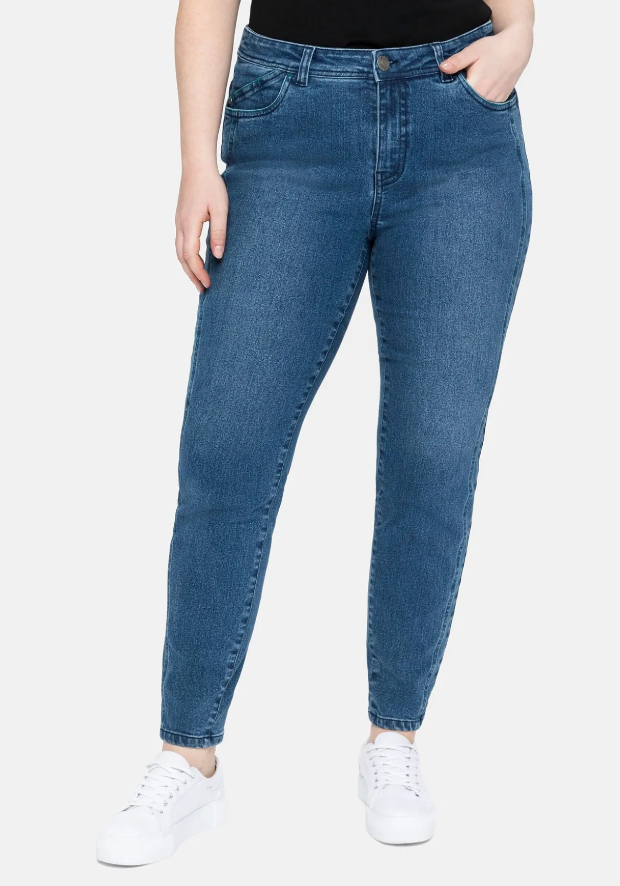 Slim Jeans mit vorverlegter Teilungsnaht